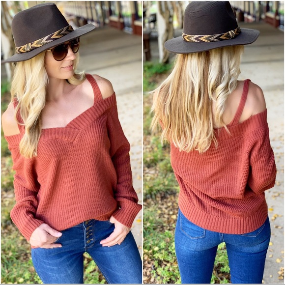 Infinity Raine Sweaters - ✨LAST ONE✨Brick cold shoulder sweater